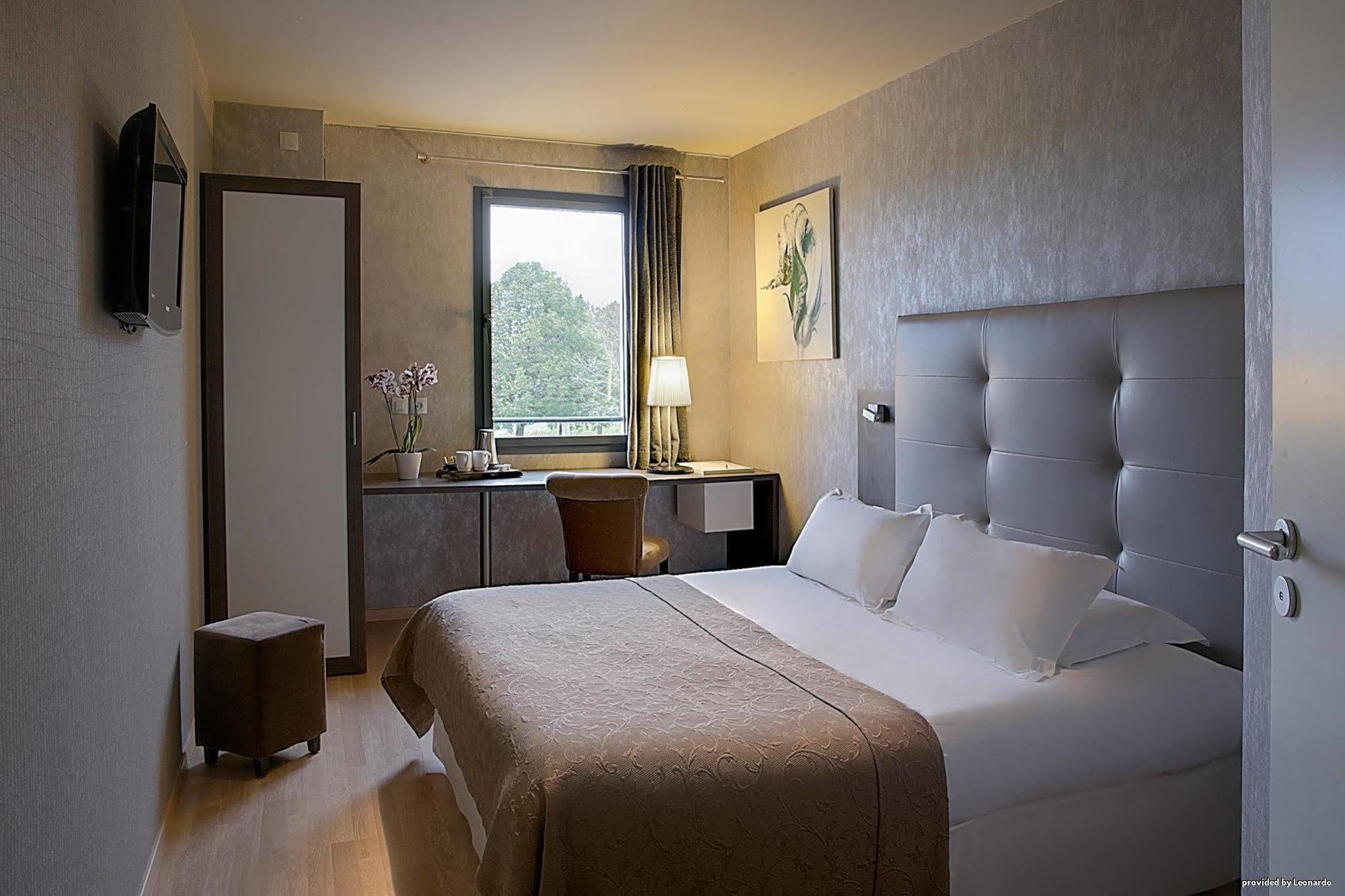 Hotel Best Western La Mare O Poissons Ouistreham Kültér fotó